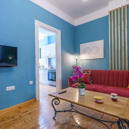 Luxury Art Deco 1-bed In Soluň