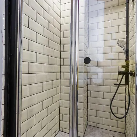Luxury Art Deco 1-bed In Soluň